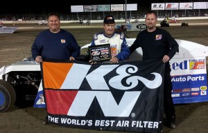 Ken Schrader drove his Federated Auto Parts #9 Modified to victory over a stellar 40 car field of entries on Saturday night at Magnolia Motor Speedway in the 6th annual USCS “Frostbuster 250” at Magnolia Motor Speedway in Columbus, MS.