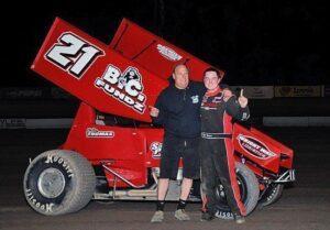 Tyler Thomas made his way to victory lane with a last-lap pass in Friday night's 305 Sprint Car Shootout at Las Cruces' Southern New Mexico Speedway.