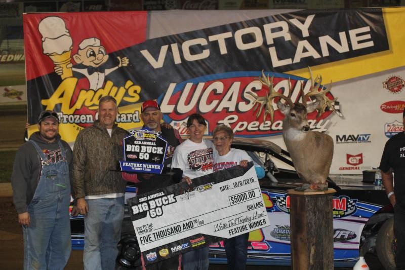 Tim Brown earned $5,000 and a free Whitetail Trophy hunt for his win in the Big Buck 50 Street Stock Special Presented by Whitetail Trophy Hunt. (Chris Bork photo)